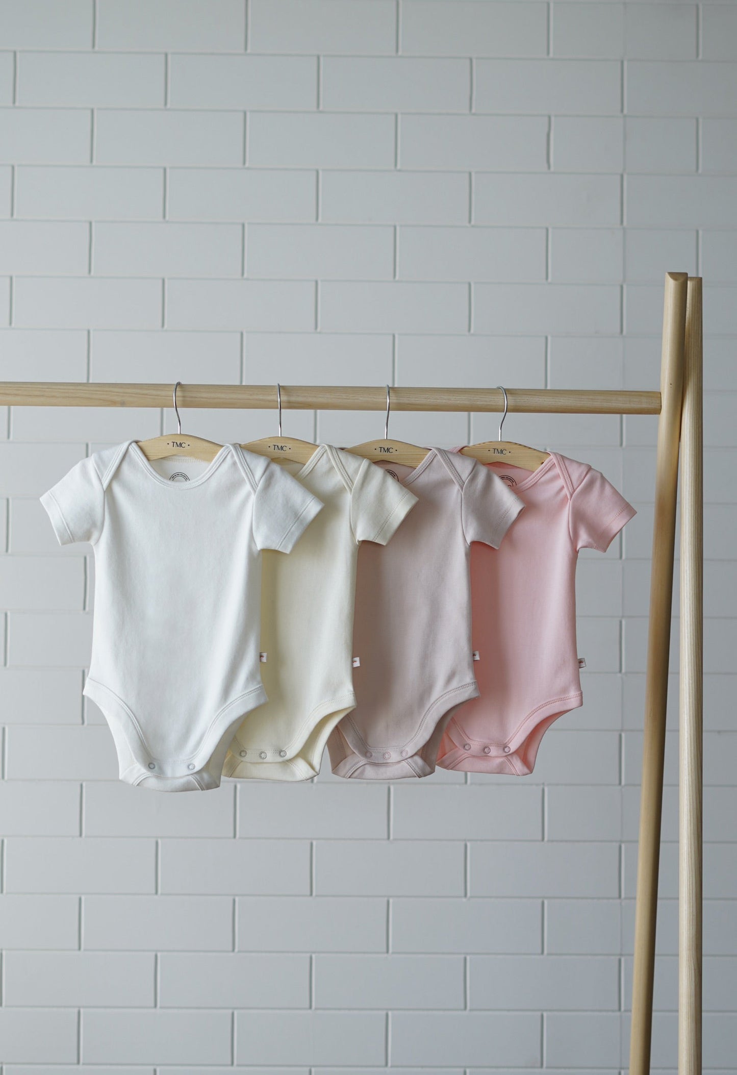 100% Organic Cotton - Half Sleeve Bodysuit Starterpack - Combo 5 (Whites and Pinks)